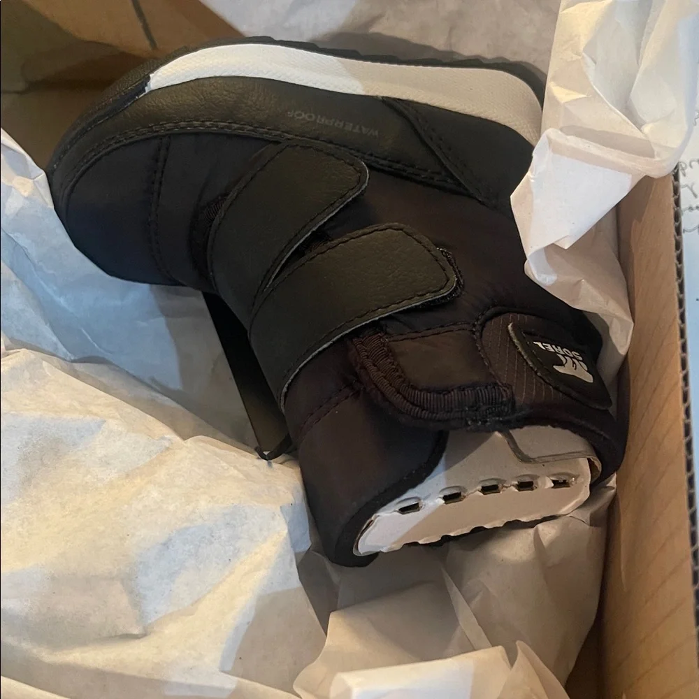 Sorel whitney iii strap snow boots nib sz 4 toddler